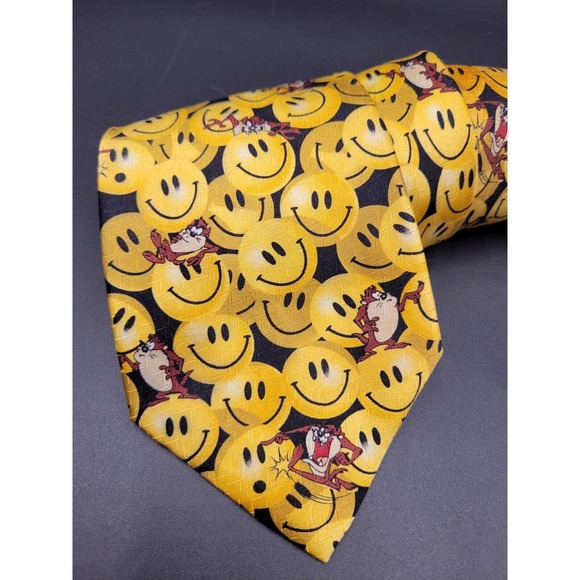 Tazmanian Devil Necktie Looney Toons Smiley Faces 4x58" - Picture 2 of 8